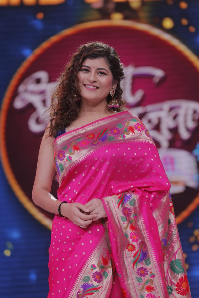 DreamersPR's tweet photo. #SNDNAashaUdyachi Grand Premiere एपिसोड मध्ये पाहायला विसरू नका आपल्या आवडत्या गायिका सावनी रवींद्र ला.
उद्या संध्या. 7 वा. फक्त #ColorsMarathi वर.
@ColorsMarathi @savaniravindra @AvadhootGupte
#SavanieeRavindrra #NationalAwardWinner #SavanieeSings #SavanieeStyle https://t.co/GoOOldydEE