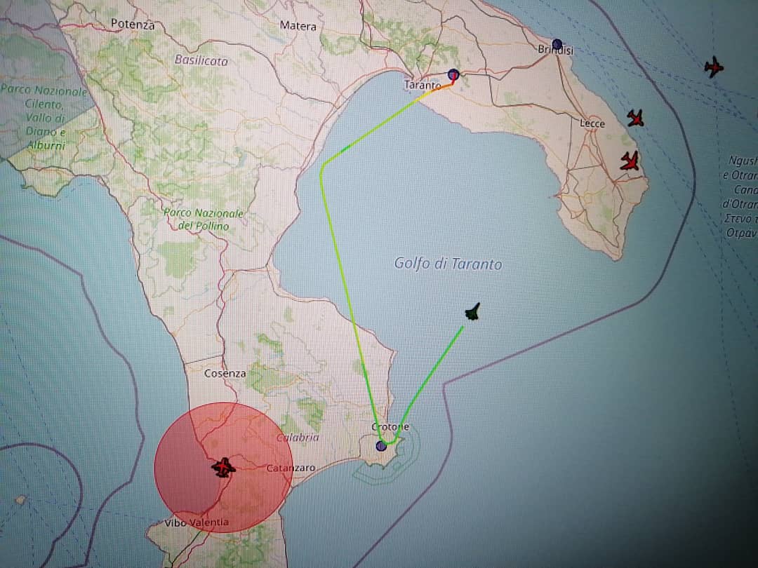 FLOANVirtual's tweet image. #TarantoGulf (#LIBG) 🇮🇹✈️ Vuelo de adiestramiento de nuestra #NovenaEscuadrillaVirtual 🇪🇸✈️ #VSOG @IVAOES 🇪🇸 #Cobras 🐍 con el #GRUPAERV 🇮🇹✈️ #VSOG @IVAOIT 🇮🇹 #Wolves 🐺 #WeAreEurope 🇪🇺 novenaescuadrillavirtual.com