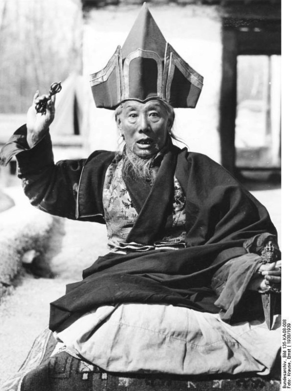 OccultPriestess's tweet photo. When it's worse than the Neighborhood ghost ~ You may need a #Demon Dagger ~ #Phurba
#Buddhist Weapon of Choice!
#KarmaKagyu 
https://t.co/8VFgWU0l5H https://t.co/sDq6WgM1oS