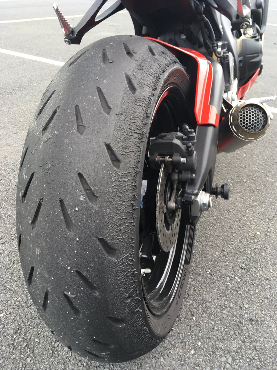 jonweaver66's tweet photo. @blahlblahblah1 I have used these the past couple of years on my Blade on the road and for Track Days (Inters.). They are durable in the middle but the softer edge compound gives confidence on track as well - recommended. Now replaced by the Power GP. https://t.co/GlB48uXLjS