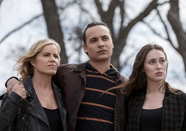 LexaGold1's tweet photo. I Miss Them ❣💔😥
#ClarkFamily #FearTWD #Alicia #Madison #Nick #AlyciaDebnamCarey #KimDickens #FrankDillane https://t.co/lVAigX0Zoo