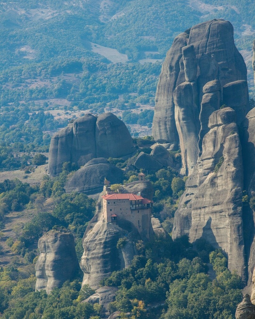 Top100Wonders's tweet photo. Monastery in Meteora https://t.co/RheC2KOEbL