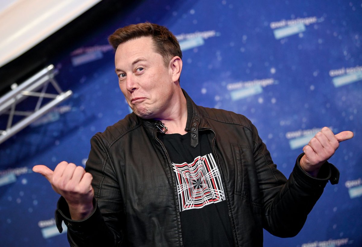 iamnicob's tweet photo. Wie heißt diese Comedy-Sendung auf Sat.1?

#elonmusk #sat1 #funfreitag #Tesla #sechserpack #knallerfrauen #diedreistendrei #genialdaneben #rabenmütter #knallerkerle https://t.co/IteRBhtONe
