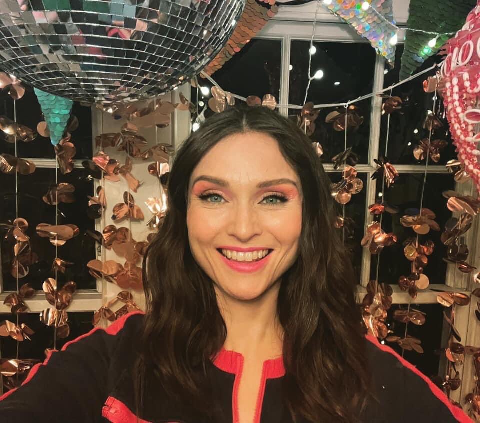 Happy birthday to Sophie Ellis Bextor, Babyface, Mandy Moore and Loic Nottet!     