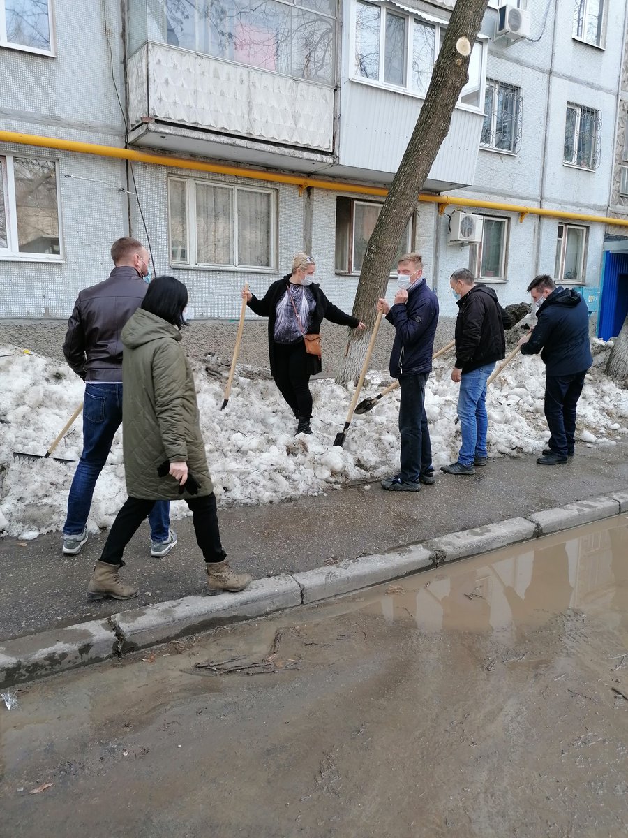 privo11's tweet photo. 10.04.2021г. Прошёл субботник по ул. Воронежской, 137. https://t.co/QtYV9E7JDW