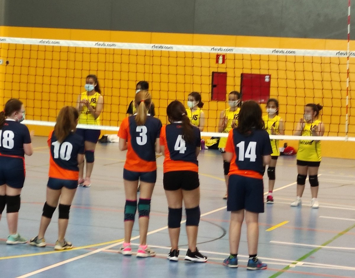Consell Esportiu del Maresme (@cemaresme) on Twitter photo Després de mesos sense poder-ho fer avui comença l'esport escolar al #Maresme.
Amb seguretat i responsabilitat però VOLEM JUGAR. #esportescolar #consellsesportius
<a href="/UCECcat/">Consells Esportius de Catalunya</a> <a href="/esportcat/">Esports</a> <a href="/EsportiuMaresme/">Esportiu Maresme</a> <a href="/defensemtotles1/">defensemtotlesport</a> Després de mesos sense poder-ho fer avui comença l'esport escolar al #Maresme.
Amb seguretat i responsabilitat però VOLEM JUGAR. #esportescolar #consellsesportius
<a href="/UCECcat/">Consells Esportius de Catalunya</a> <a href="/esportcat/">Esports</a> <a href="/EsportiuMaresme/">Esportiu Maresme</a> <a href="/defensemtotles1/">defensemtotlesport</a>