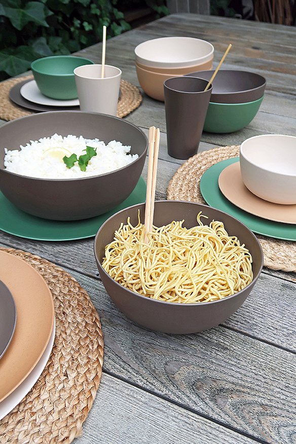 GreenPicnicNL's tweet image. De gloednieuwe serie van Zuperzozial, duurzaam gemaakt van C-PLA bio plastic!🍃 Geschikt voor de vaatwasser en natuurlijk veilig zonder BPA- en melamine✅ 
#greenpicnic #schoonhoven #zuperzozial #cpla #duurzaamwonen #bio #servies #duurzaam #duurzaamleven #bioservies #gedektetafel