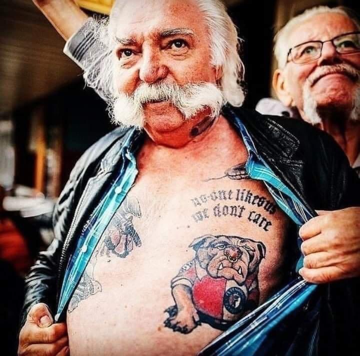 EymlTfkXIAA16vn?format=jpg&name=900x900