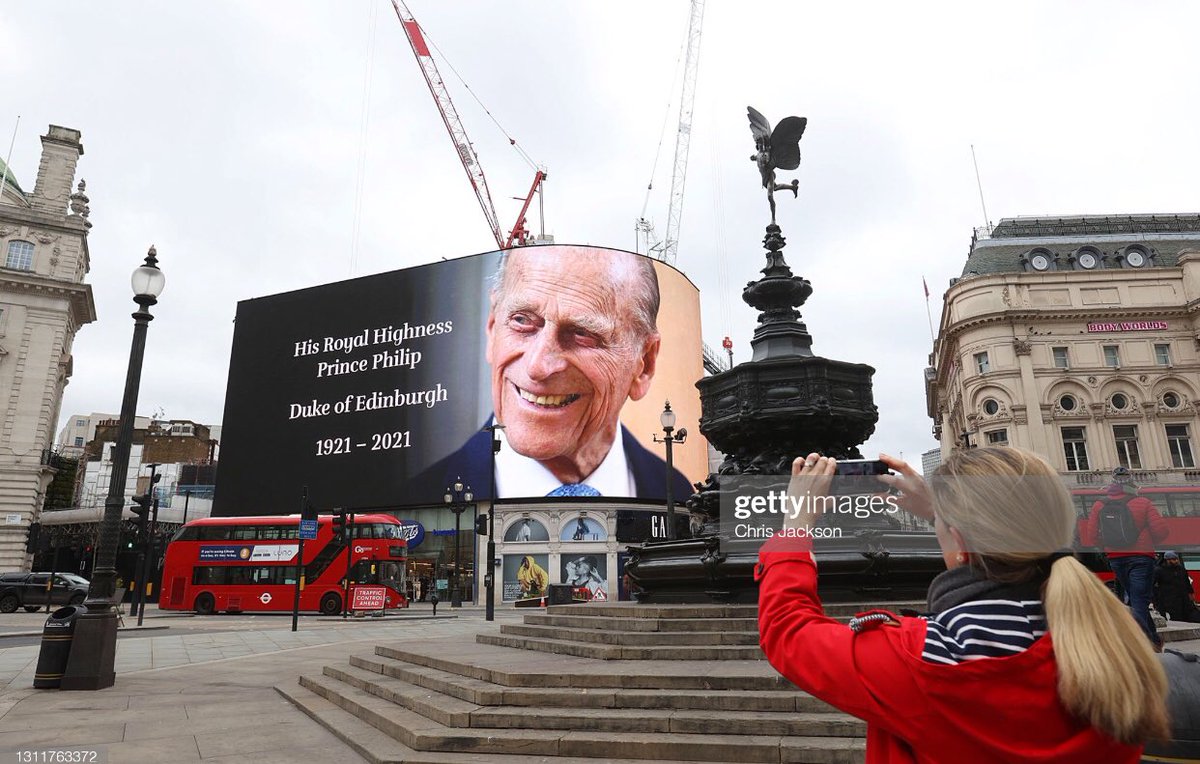 ChrisJack_Getty's tweet photo. A tribute to HRH The Duke of Edinburgh in Piccadilly Circus https://t.co/g751I9eij4