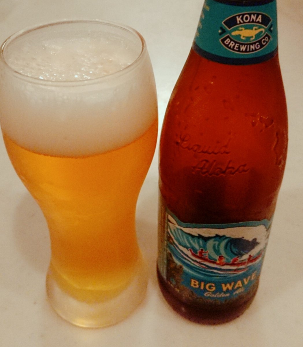 KnjSmz's tweet photo. 今日はロメインレタスのサラダと米粉パスタを作ってみました。ハワイのビールでいただきます。赤いロメインレタスは初めて見ました。農家さんありがとうございます。
#手作り料理
#うちのみ
#グルテンフリー
#サラダ
#赤ロメインレタス
#キウイ
#レモン
#オリーブオイル
#天然塩
#チーズ https://t.co/ryIpkfKlQn