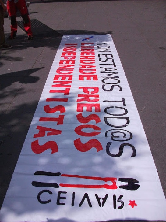 Iria Calvelo <a href="/Ceivar_OPAR/">Ceivar</a>: “Que Ceivar y la lucha antirrepresiva no sean necesarias, sólo lo vemos posible en una Galiza libre, socialista y feminista”

sareantifaxista.blogspot.com/2021/04/iria-c…

<a href="/jotabe1963/">juanjo.basterra</a> <a href="/Antifaxismoa/">Sare Antifaxista</a> 
<a href="/AmnistiaGarrasi/">Amnistia Garrasia</a> <a href="/RescatPreses/">RESCAT</a> 
<a href="/izquierdadiario/">La Izquierda Diario</a> <a href="/lamordaza_com/">lamordaza.com</a>
<a href="/nodo50/">Nodo50</a>