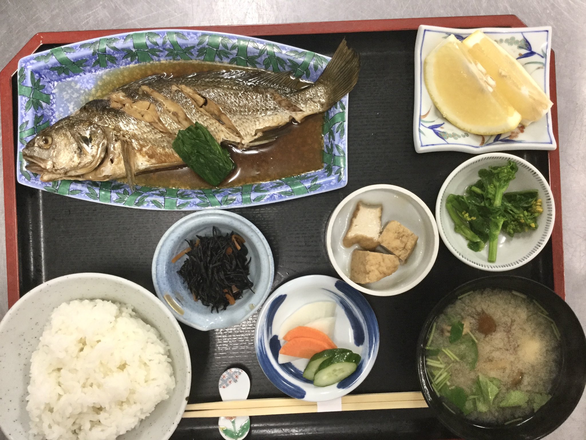 寿多庵 すだあん 4月に提供している煮魚の子持ちイシモチです 高タンパクで 脂分が少ない魚です 必須アミノ酸やグルタミン酸なども多く含まれています 甘味あるタレでしっかり煮ておりますので 是非旬の魚をお楽しみ下さい 寿多庵 すだあん