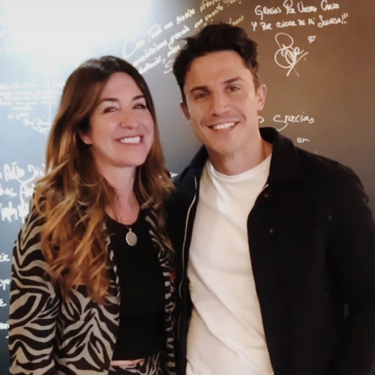 Visitas que sacan la mejor de nuestras #sonrisas.✨

Gracias <a href="/alexgonzalezact/">Alex Gonzalez</a> por confiar una vez más en nosotros.

Es todo un privilegio cuidar la sonrisa más alegre del panorama cinematográfico español.