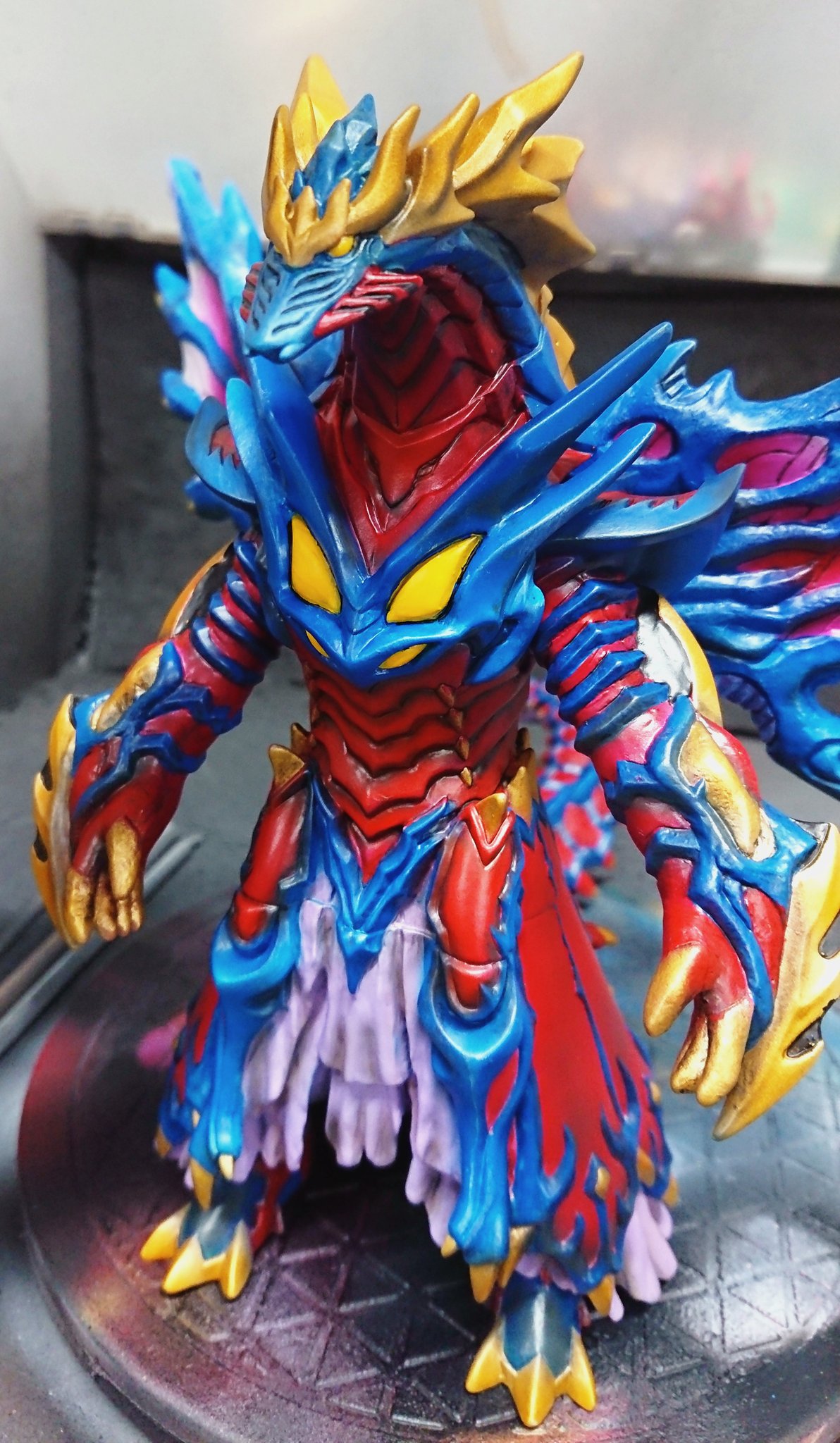 えま ルーゴサイト リペイント ウルトラマンルーブの最強の怪獣 しかしギャラクシーファイトではあっさり倒される これは大変なので二度と塗りません ウルトラマンルーブ ウルトラ怪獣ソフビｄｘ 特撮 T Co Ofrj07k4xk Twitter