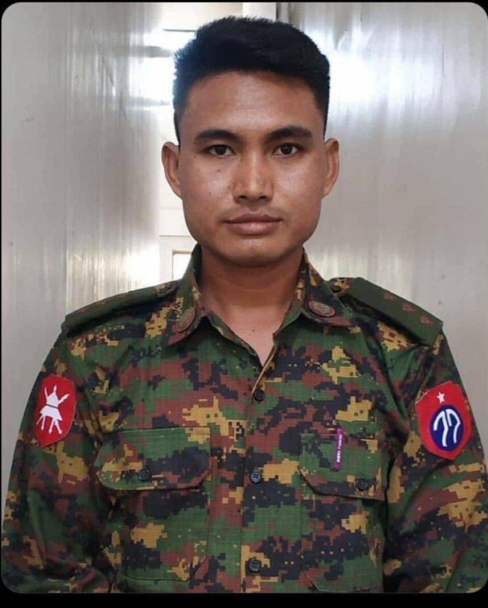 1/ So far, 3 captains (Nyi Thuta, Tun Myat Aung, Lin Htet Aung) and 1 navy lieutnant (Kaizar Aung) publicly announced their defections from  #Tatmadaw. Based on their statements, they believe "many" others want to defect. One of them even said abt it's as high as 75%.
