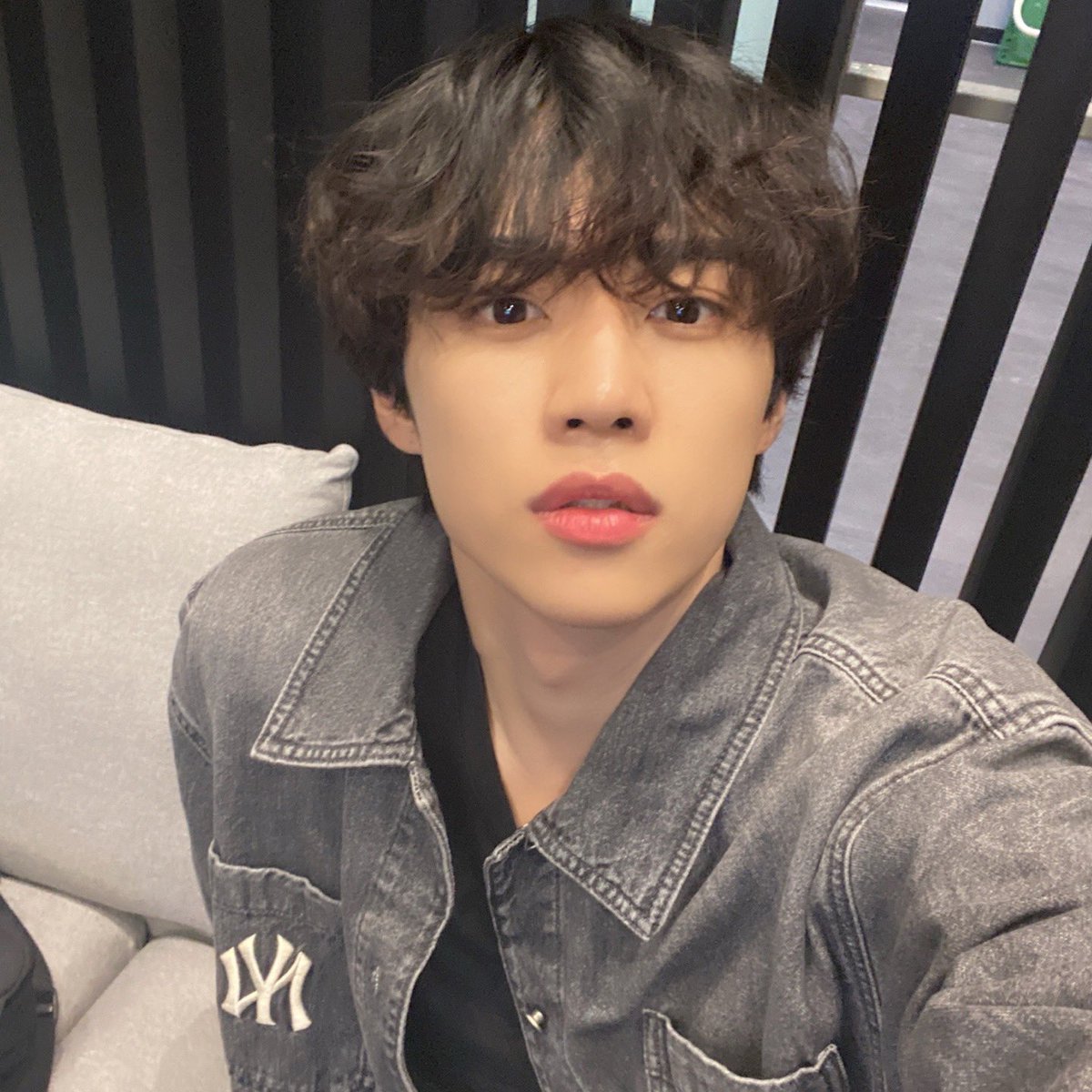 ✎ . . . ⩩ d - 01 !!!— It& #39;s day 1 alr!!! I am using your recent pictures this time. Time flies so fast. Thank you for coming home today. The fan call vids (you& #39;re super cute i can& #39;t take it anymore) , the vlive (didn& #39;t expect that it would be sunric& #39;s live—