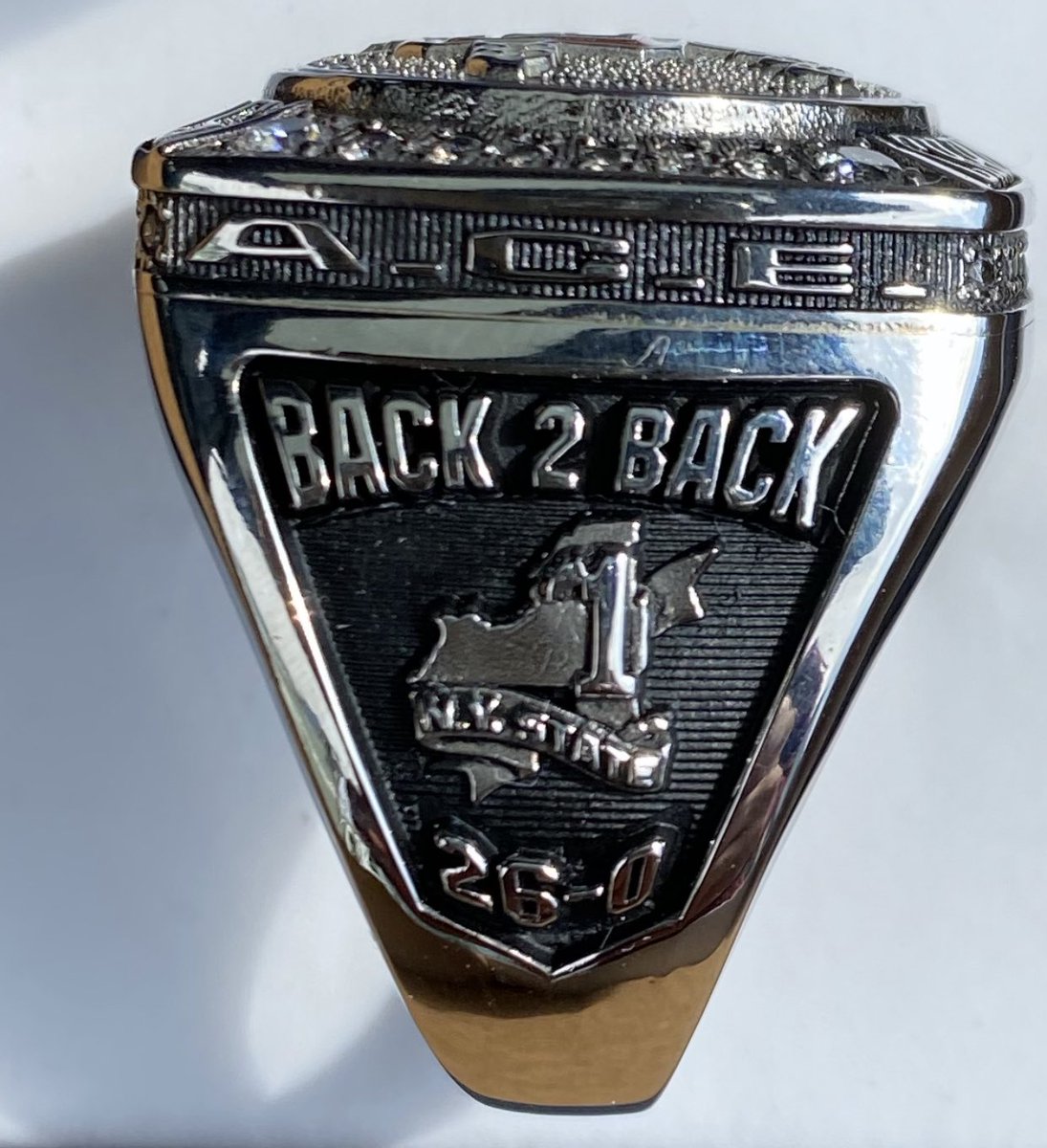 davidfalcosr's tweet photo. 2019 State Championship Rings #jostens #backtoback #cmbaseball https://t.co/9mWcbJMdUf