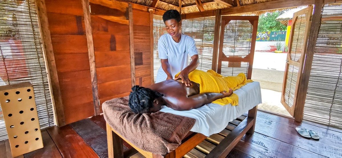 diaryofagagirl's tweet photo. My new video is up 😍

Getaway to a beautiful budget-friendly resort in the Volta Region, #Ghana 🇬🇭

I guarantee, you'll fall in love with Volta after watching this. Don't forget to subscribe❤️

@VoltaRegion
#travel #ghanavlog #vlogger 

👉🏽 https://t.co/00pVXdB3dy https://t.co/NYPdqW00b3