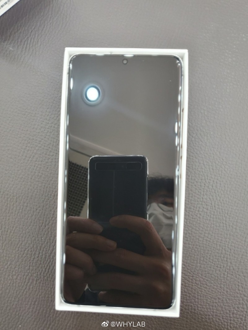 technologicos's tweet photo. Así es el nuevo Galaxy Quantum 2 (o también Galaxy A82) un smartphone el cual cuenta con tecnología quantica. 
6.7”, 120Hz, Snapdragon 855+, Android 11, IP67, 4,500 mAh de batería, son algunas de sus características para este nuevo dispositivo 👀.
#Samsung https://t.co/mAcXfi4cj5