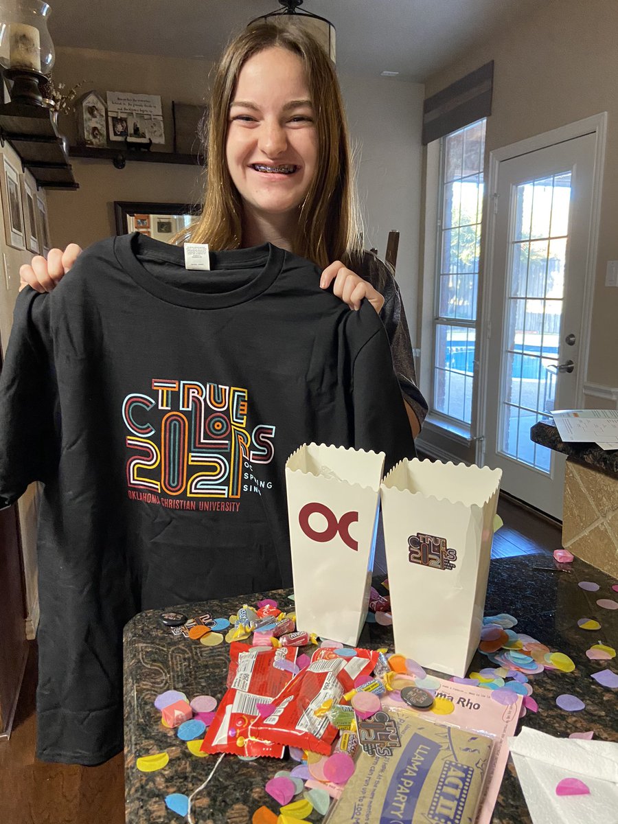 okchristian's tweet image. Our @OCSpringSing team has one party pack to give away to a local Spring Sing viewer. 🎉

Follow both us and @OCSpringSing, and retweet this post for a chance to win!

Enter by 5 p.m. CST. You must be able to pick it up on campus tonight. #OCSpringSing