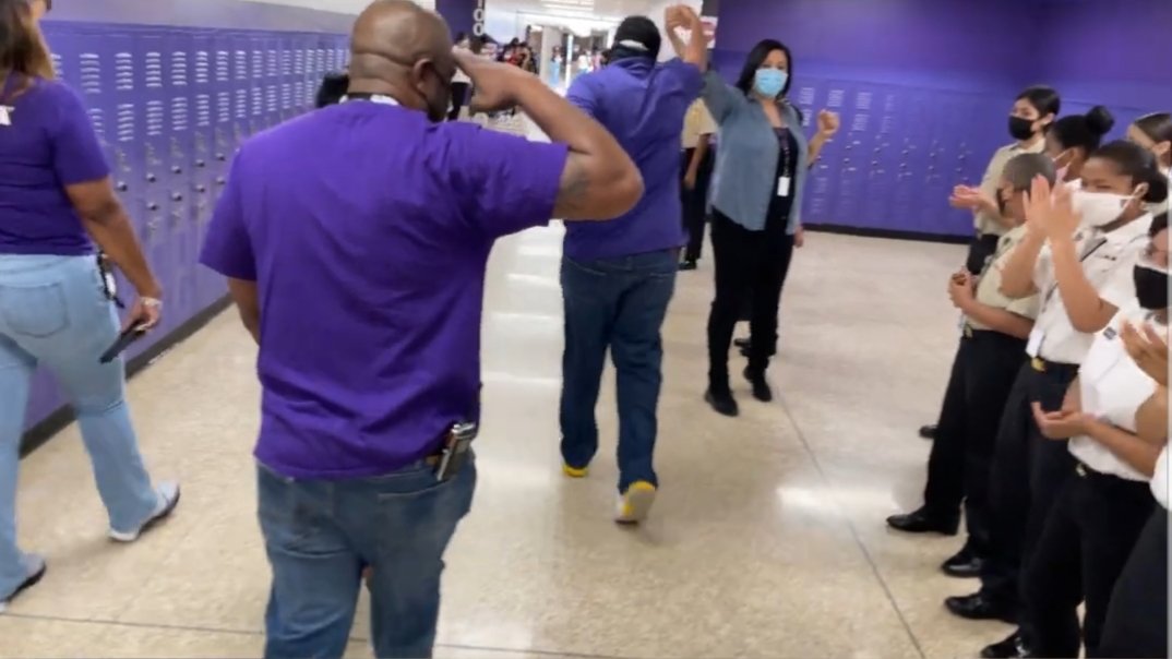 TeagueLOTC's tweet photo. The Cadets organized the teachers and students in the hallways before the AP Parade. Great job Cadets!! #MakingOurMark #WeAreTeague #AldineAnywhere #APWeek21 #AldineAPWeek21 https://t.co/IkCTnmqlIO