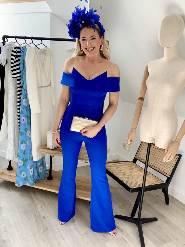 official8thsign's tweet photo. Celebrating my #AGrandDayIn Ladies Day win!! @AintreeRaces Getting dressed up again ready for the big event 🥂💙 #GrandNational2021 @itvracing @chrishughes_22 #ladiesday #dressup https://t.co/IzmK7zG6xS