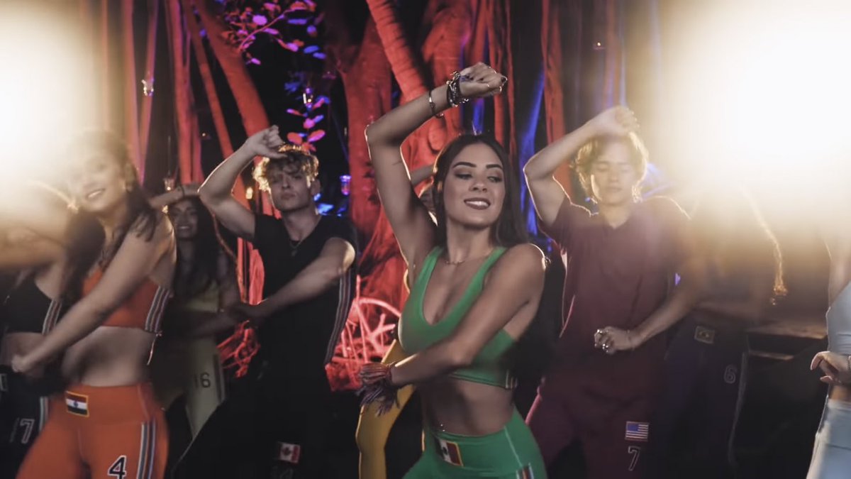 NUrreaUniverse's tweet image. HINO!!!

O videoclipe de "Fiesta" já está disponível no canal oficial do Now United no YouTube! Gostaram da música? Qual a parte preferida de vocês no clipe? 👀❤

#NowUnitedFiesta