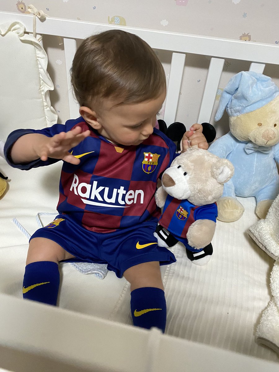 Preparado para disfrutar del espectáculo futbolístico!!
Su primer “Clásico”. ❤️Hugo10❤️
<a href="/barcahoyyt/">Barça Hoy</a> #SuperPorraRMCF1-3FCB