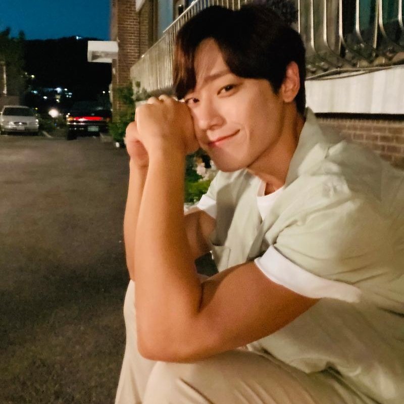 iconickdramas's tweet photo. Happy 26th Birthday to my favorite rising actor, Lee Do Hyun 😚

You deserve everything. Will always support you 💛 #HAPPY_DOHYUN_DAY #LeeDoHyun 
#우리배우_이도현_생일축하해 #HappyDohyunDay https://t.co/pYk5okwpku