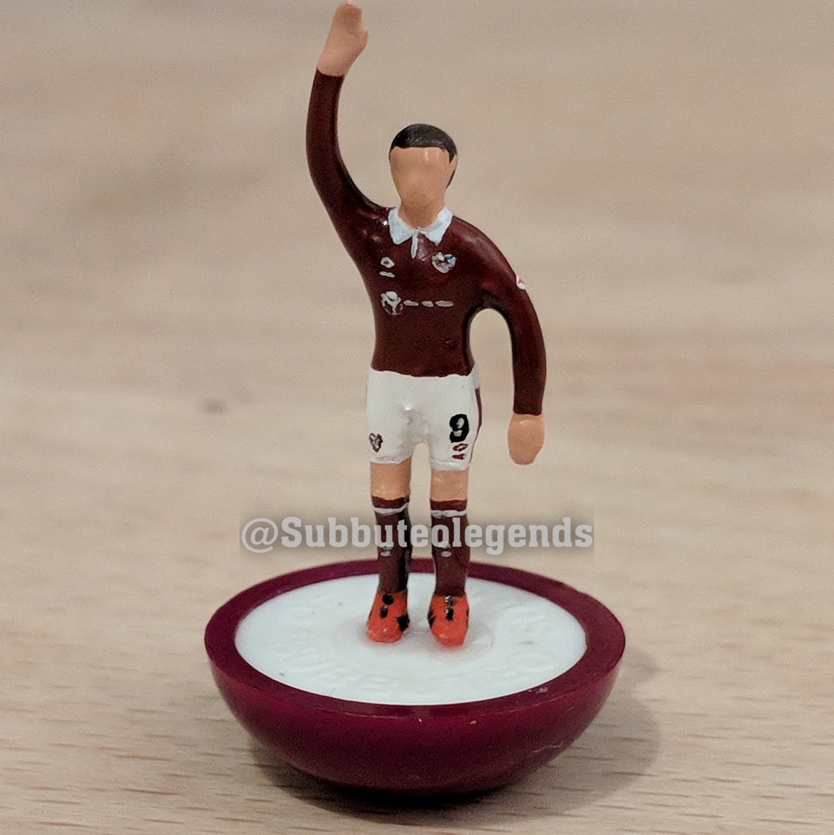subbuteolegends's tweet photo. Figure no. 92
Player: Kyle Lafferty
Team: Hearts
Moment: Kyle Lafferty celebrating scoring v Celtic helping to end their 69 game unbeaten run recreated as a subbuteo figure.
#subbuteolegends #Subbuteo #kylelafferty #hearts #jambos #subbuteoart #handmade #hobby #tablefootball https://t.co/VHrlXjmpui