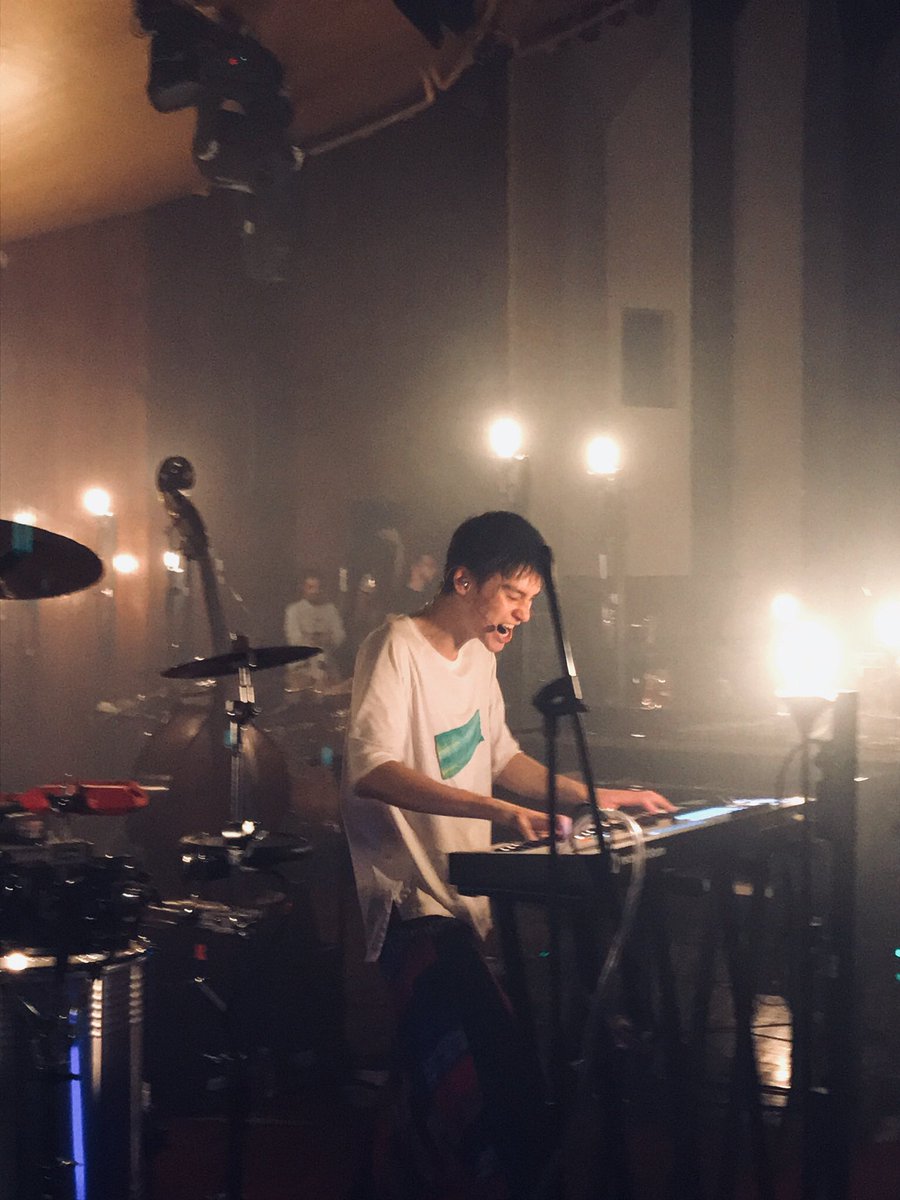 uditXIII's tweet photo. @jacobcollier remembering that evening in Mumbai 😍 https://t.co/Z2g6mHoZhk