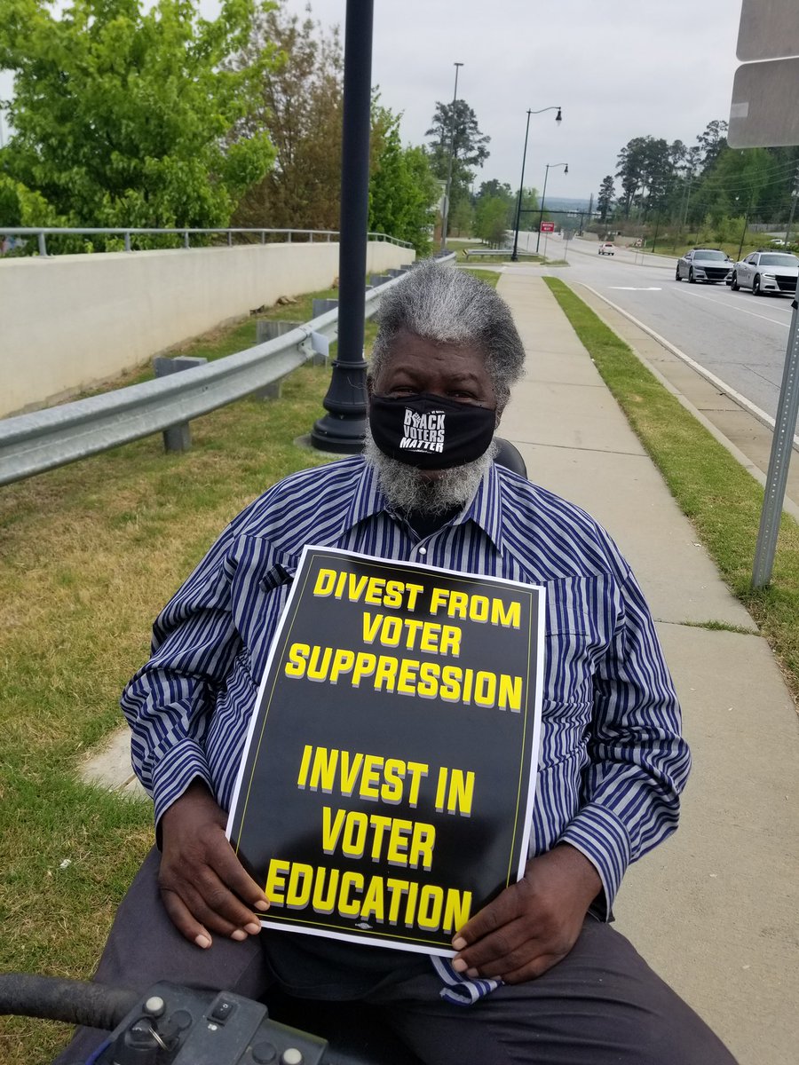 BlackVotersMtr's tweet photo. The fight against voter suppression is NOT over. Our folks are on the ground in Augusta, Georgia this morning to urge @TheMasters to divest from voter suppression and invest in voter education! #StandWithGA #BlackVotersMatter ✊🏾 https://t.co/kDiPguGoVd