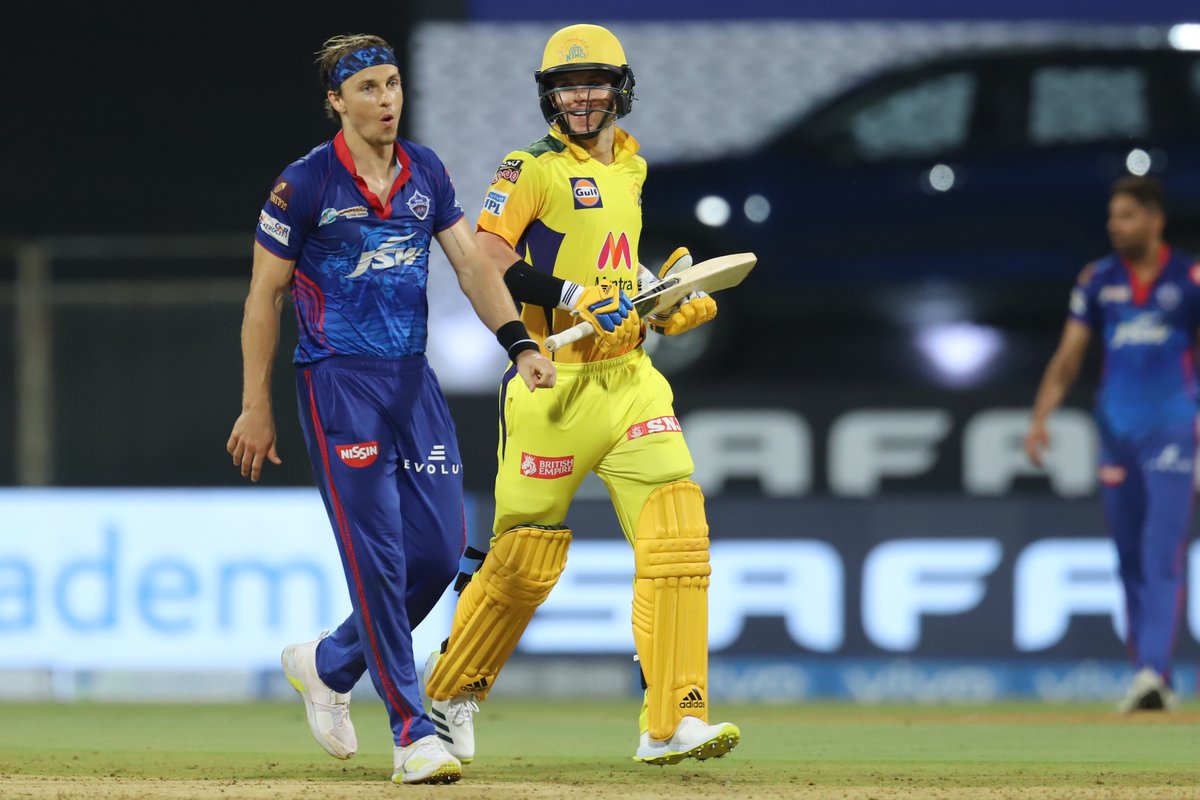 .@ChennaiIPL 🤝 @DelhiCapitals 

      Happy #SiblingDay 

📸 @IPL 

#CSKvDC #IPL2021