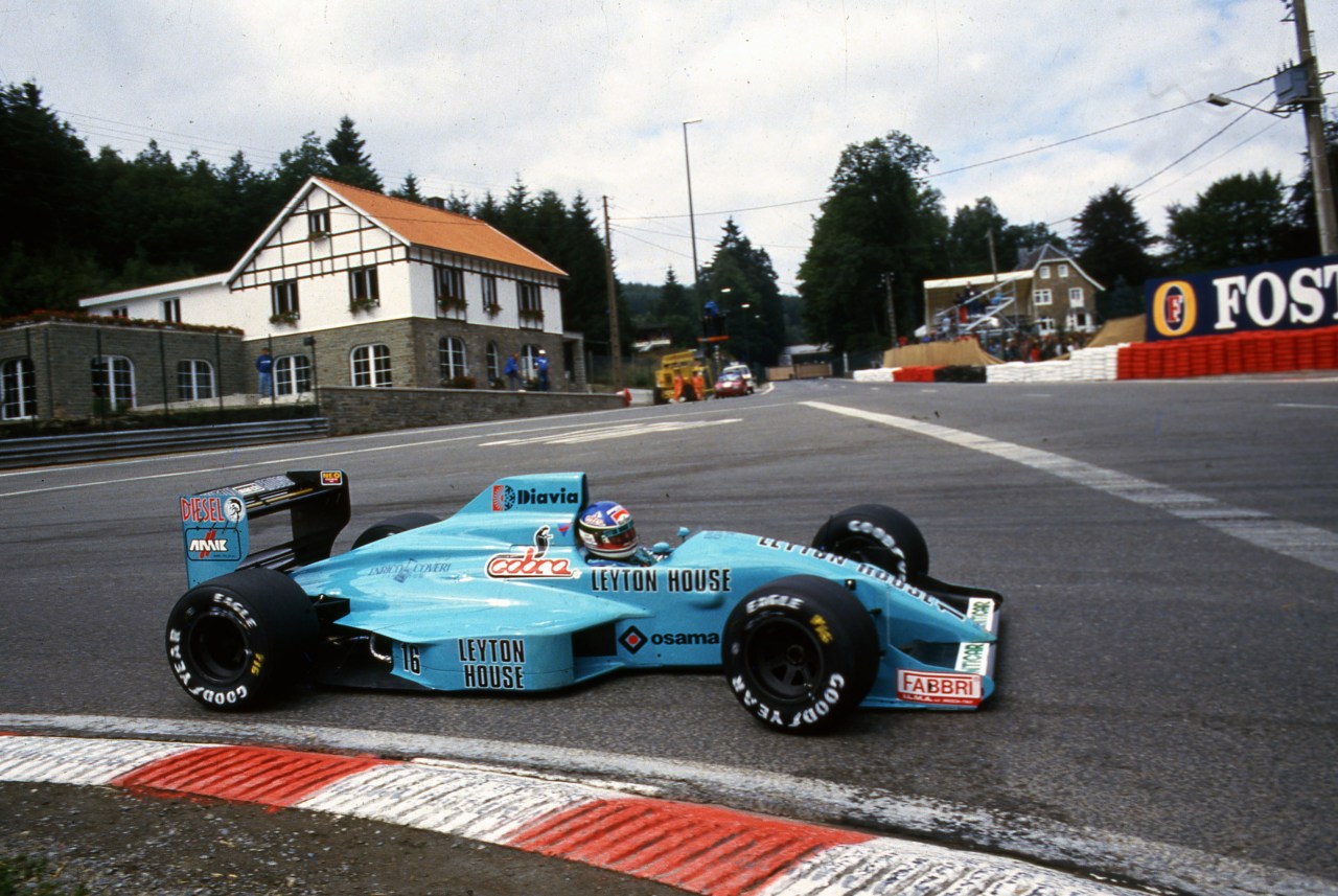 La Mrch 881 dans l'épingle de la Source au Grand Prix de Belgique de F1.