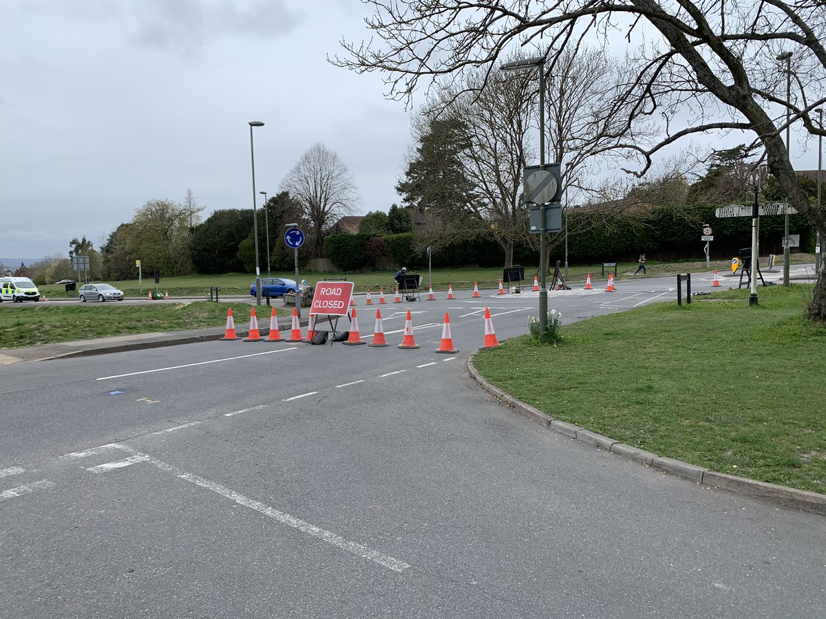 No warning, no key workers doing any work for 3 days. No way for us to get into Reigate by car. More congestion = more emissions. Come on <a href="/SurreyCouncil/">Surrey County Council Customer Services</a> you can do better in managing your subcontractor <a href="/SGNgas/">SGN</a> than this surely...