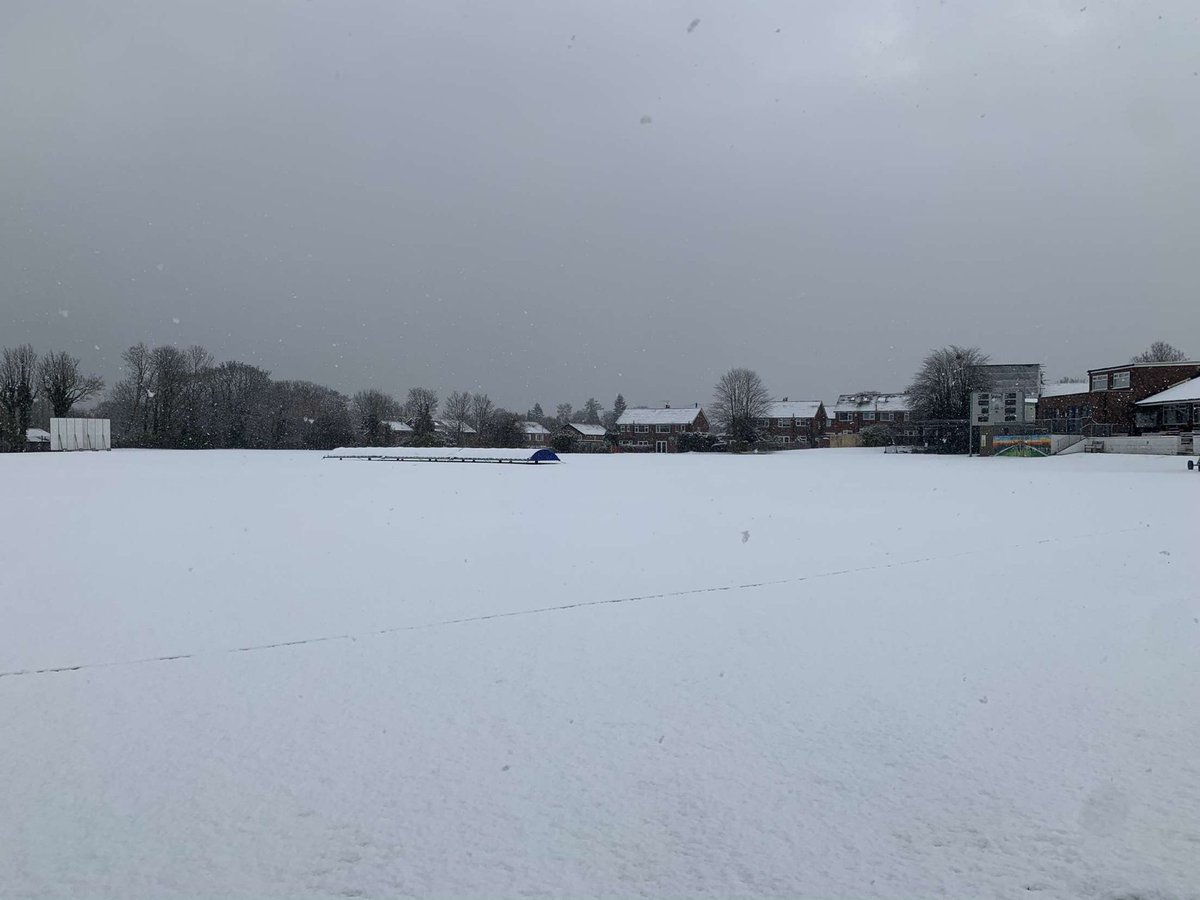 marplecc's tweet image. Needless to say, there will be no 🏏 action today at Bowden Lane. We’ll try again tomorrow ⛄️ 

#snowedoff