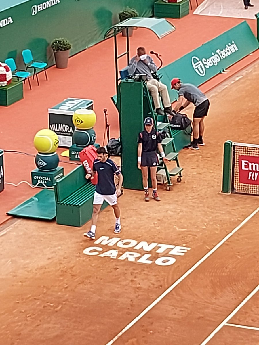 Juan Ignacio Londero élimine Mischa Zverev 6-4 6-1 au premier tour des qualifications.
#rolexmcmasters