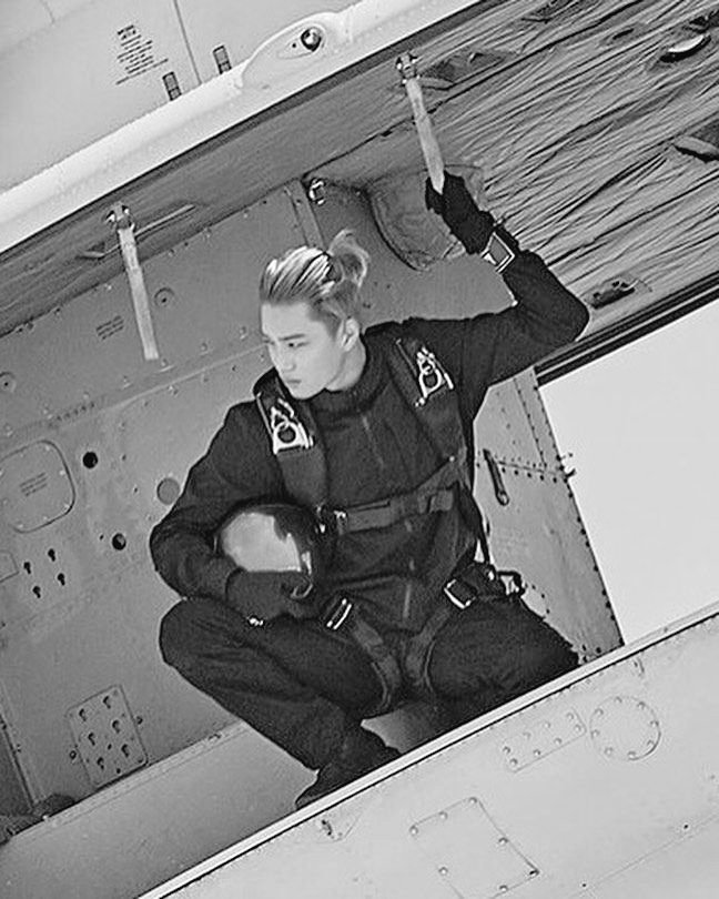 ishqexo's tweet photo. My grandfather returning from 2nd world war (1941) https://t.co/EicRWwkadc