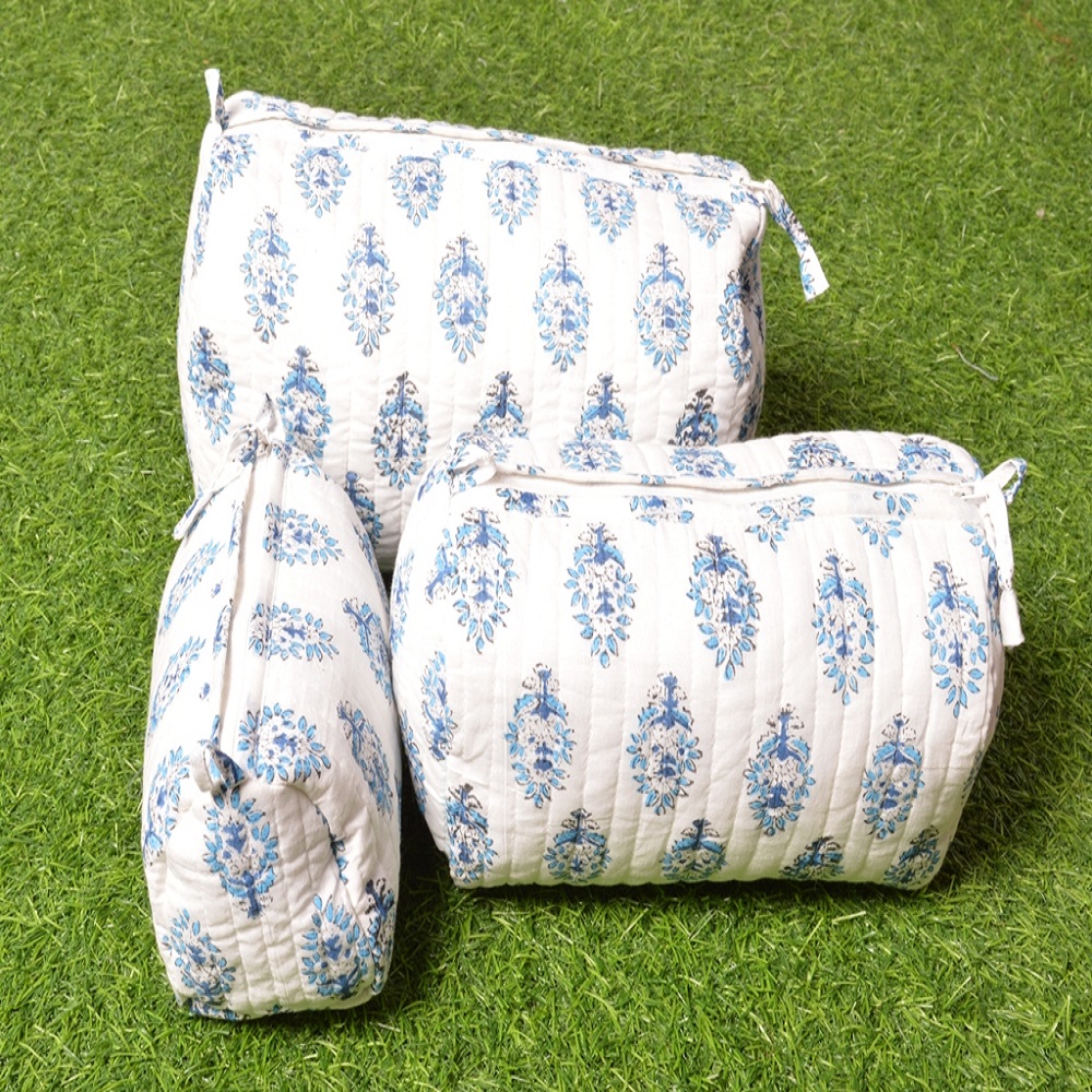 Set of 3 Pieces 100% Cotton Toiletry Bag, Washbag, Printed Quilted Washbag, Floral bag, Cosmetic Toiletry Bag, Makeup bag. …mdevhandicrafts.trustpass.alibaba.com #toiletrybag #creativelifehappylife #nothingisordinary #chooselovely #shopsmallandhappy #thehappynow #handmadewithlove #lovetosew