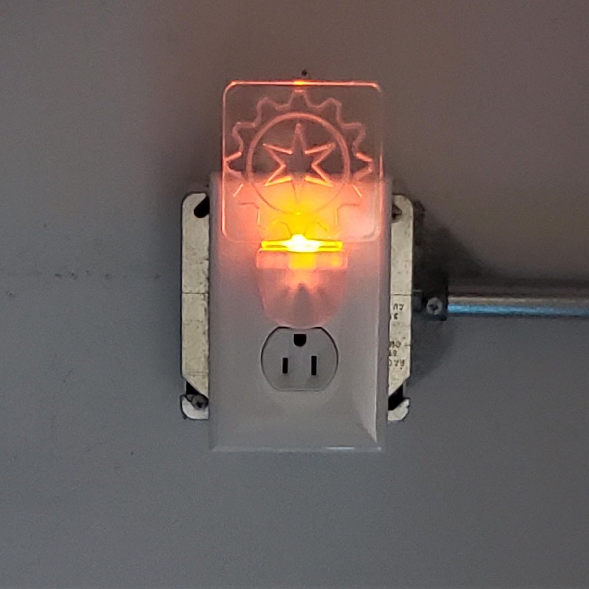 sshchicago's tweet photo. Here are a few nightlights Andrew and Ziggo have been laser etching and swapping out bulbs with the soldering station with!

Pokemon (blue Vaporeon, red Yveltal). SSH logo (orange) 

Soldering station by @hakkousa 🙌 https://t.co/FibGYg1wHX