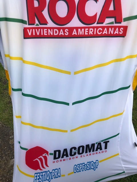 🤩 GIVEAWAY 🤩
An absolute beauty from <a href="/ClubDefensayJus/">Defensa y Justicia</a> (XL) doesn't quite pass our quality control standards so it's up for grabs👀😍

1⃣ Share this tweet ♻️
2⃣ Follow <a href="/SurpriseShirts/">Surprise Shirts</a> 📦⚽️

As a family business we really value your support - THANK YOU! 

Draw 2.00 pm 11/4 GMT🤞
