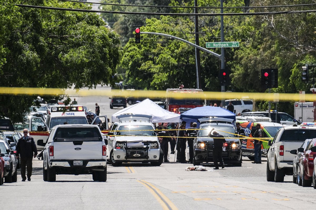 SBCUSDPOLICE's tweet image. Today, our #DistrictPoliceTeam pause in a moment of silence in rememberance along with our Chief, @SBSPDjpaulino for our students &amp;amp; staff impacted by the tragic events of the #NorthParkSchoolShooting that occurred on April 10, 2017. We will #NeverForget