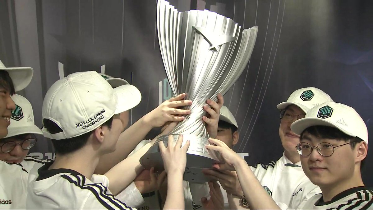 KeSPAen's tweet photo. [2021 #LCK Spring] Congratulations to @DWGKIA, the 🏆 CHAMPION of 2021 #LCK Spring Split! 🎉 https://t.co/3LvDjSgXer