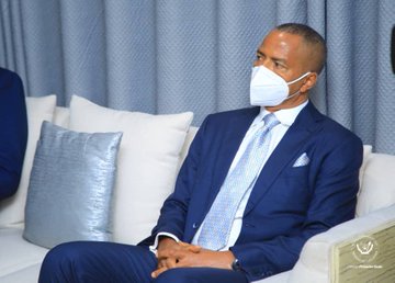 Radio Okapi (@radiookapi) on Twitter photo Lamuka : Katumbi annonce qu’il prend la présidence tournante, Fayulu s’y oppose
radiookapi.net/2021/04/10/act… Lamuka : Katumbi annonce qu’il prend la présidence tournante, Fayulu s’y oppose
radiookapi.net/2021/04/10/act…