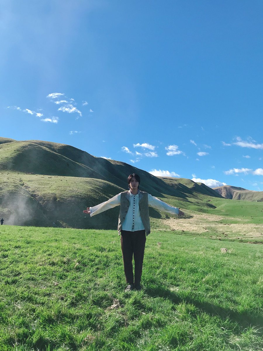 lovelyrunnerjin's tweet photo. I will remember thi day! Thank you for coming on weverse my love! We miss you so much!
#μ§ #κΉμμ§ #BTSJIN #ιη’©η #ι²ε½ε°εΉ΄ε #λ°©νμλ
λ¨μ§ @BTS_twt https://t.co/oYBzdNHnuG
