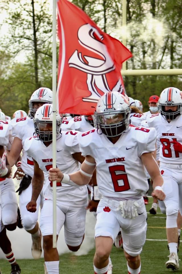 SouthMeckSabres's tweet photo. What a season. Tough to say goodbye to such a special group of seniors who stuck it out when it would have been easy to quit. We will miss their leadership, and their determination. Thank you 🐾🏈 #thestandard https://t.co/8NhvogWOob