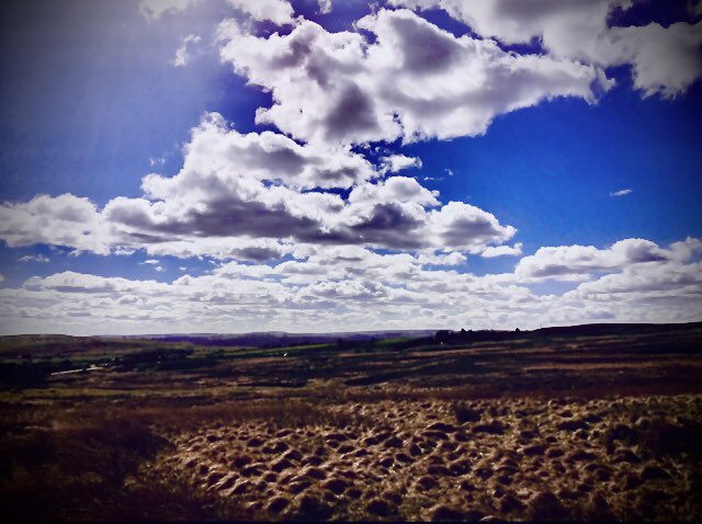 Looking forward to playing an online <a href="/plumhall/">Plumhall</a> concert for @CuttyWrenFolk and <a href="/saltburnfolk/">Saltburn Folk Club</a> on Friday 16th April. It’s a Zoom concert, also featuring Judy Cook and Sarah Paterson, with a £5 ticket price. Details of how to book are in the link below...

saltburnfolkclub.co.uk/concerts/45946…