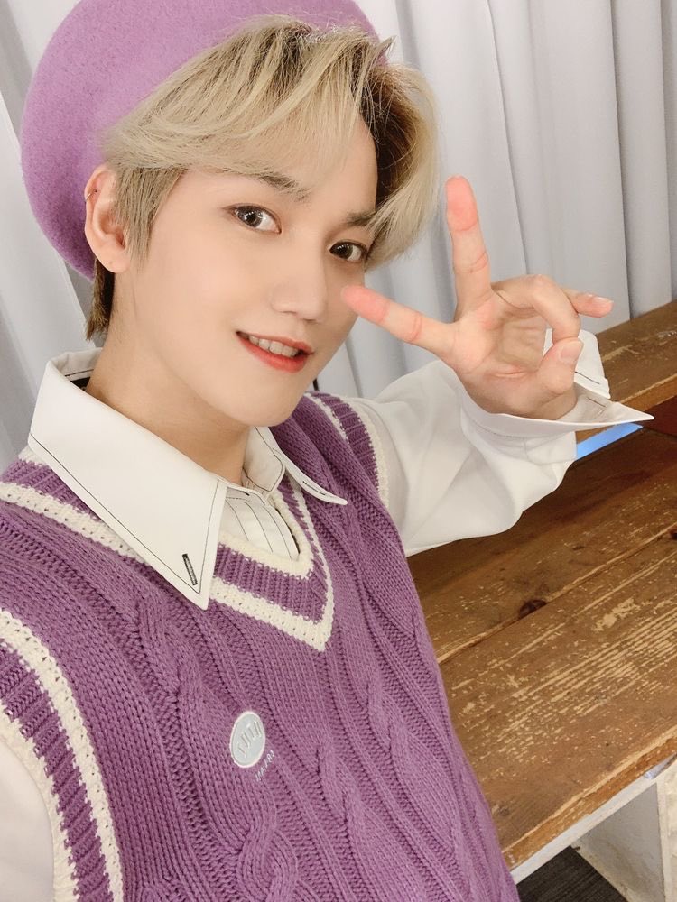 POV: You touched ONF membersa short thread:
