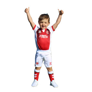 The sun is shining and its perfect weather to wear an <a href="/ftfc/">Fleetwood Town Football Club</a> mini kit. 

With one click you can buy one in sizes from 0-6 years old! 

Take a look tinyurl.com/dd2ep42y

#OnwardTogether