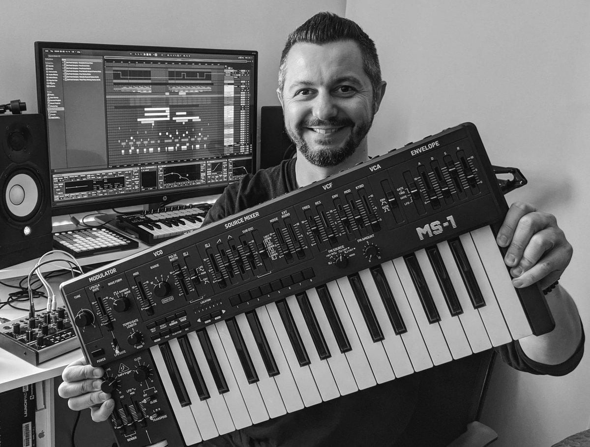 Da_Fresh's tweet photo. Pretty happy to introduce you my new big toy !!!! The MS-1 from @Behringer 🎹🎛️😎 #behringer #behringerms101 https://t.co/ib6mhpfHYd